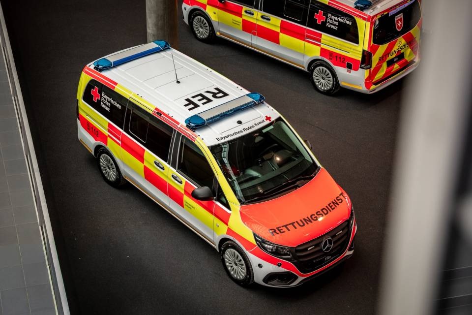 Sechs neue Mercedes-Benz Vito Tourer für Rettungseinsätze des Bayerischen Roten Kreuzes